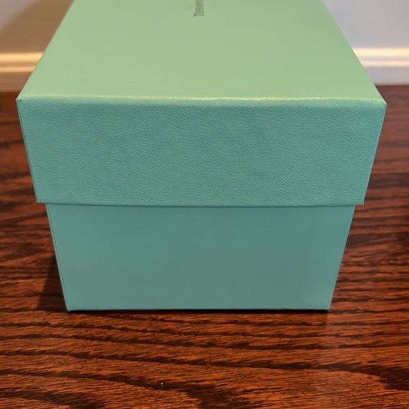 Tiffany Box - Picture 4 of 4